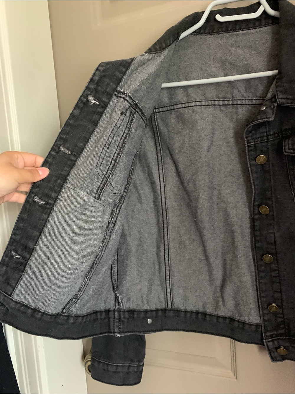 Stretch Denim Trucker Jacket Size M Charcoal Gray Distressed Gold Buttons Y2K - Picture 5 of 12
